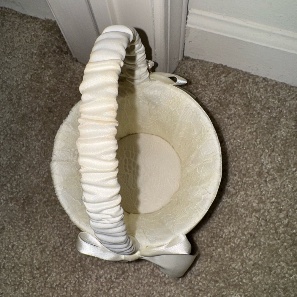 Flower girl basket